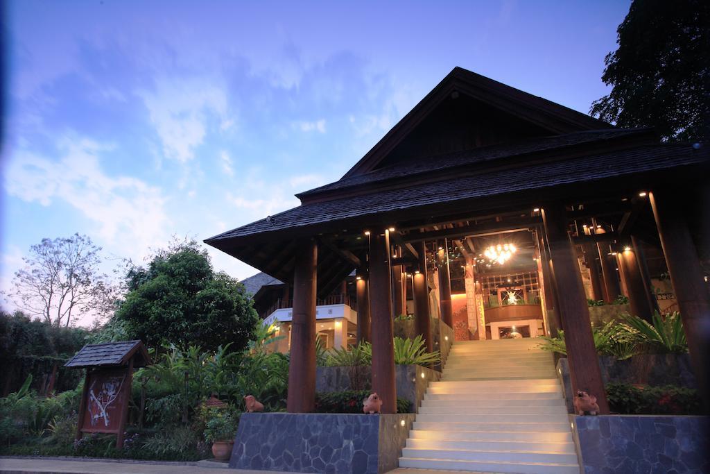 Suanthip Vana Resort Чианграй Экстерьер фото