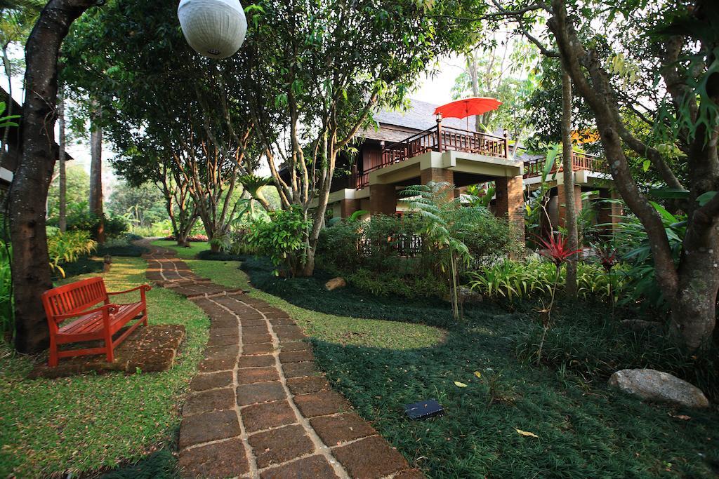 Suanthip Vana Resort Чианграй Экстерьер фото